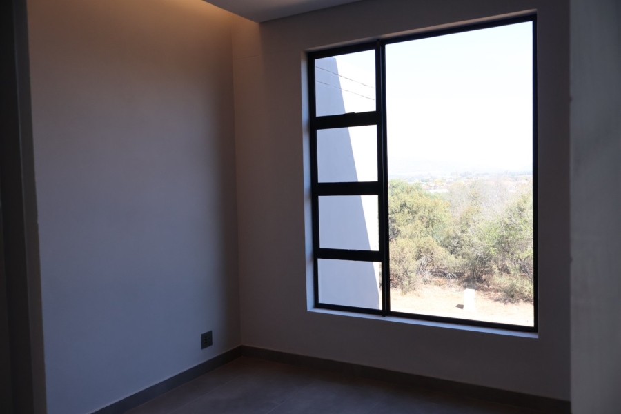 5 Bedroom Property for Sale in Kosmos North West